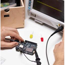 Placa arduino uno r4 wifi